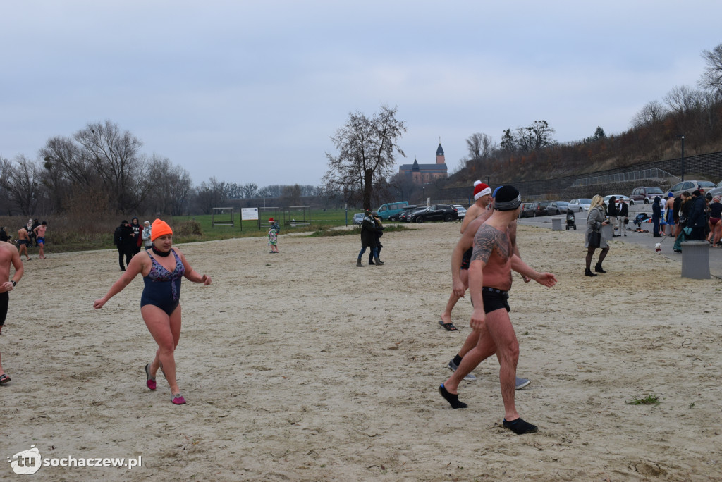 Mikołajkowy trening Dragonowych Morsów w Sochaczewie