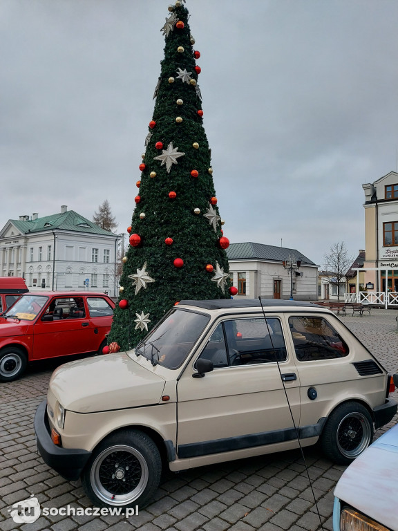 Mikołaje w Sochaczewie w kajakach i w maluchach