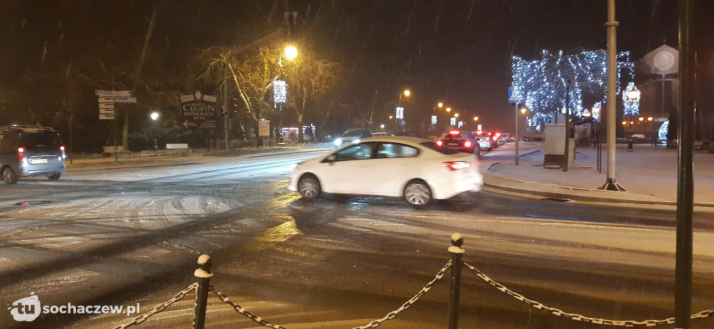 Gołoledź na ulicach Sochaczewa