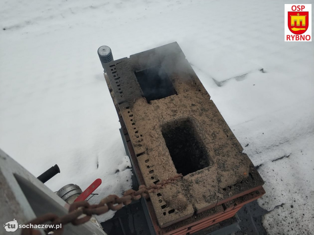Sarnów: pożar sadzy w kominie