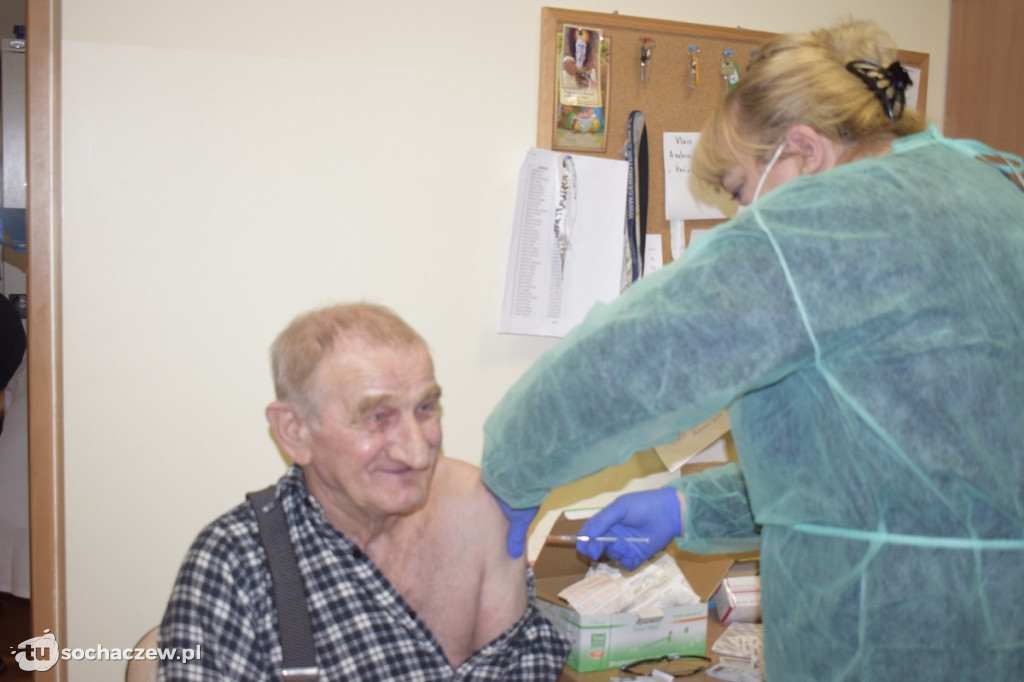 DPS w Młodzieszynie. Seniorzy zaszczepieni przeciw COVID-19