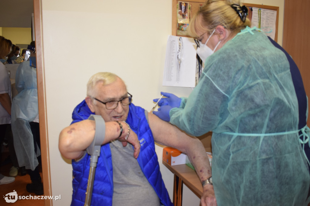 DPS w Młodzieszynie. Seniorzy zaszczepieni przeciw COVID-19