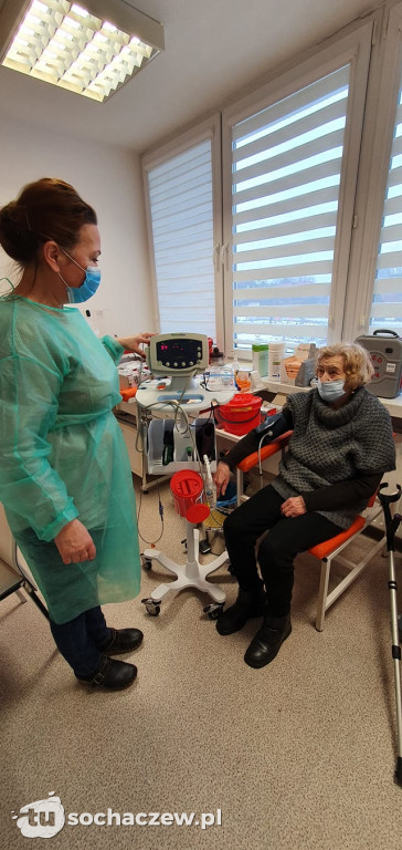 Młodzieszyn: ruszyły szczepienia seniorów