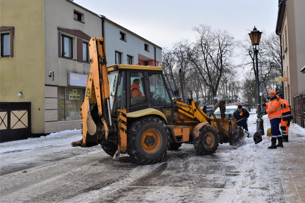Sochaczew: akcja wywożenia śniegu z miasta