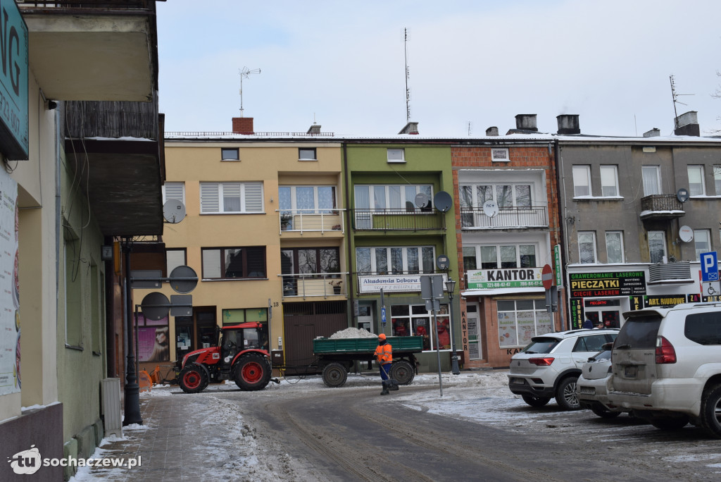 Sochaczew: akcja wywożenia śniegu z miasta