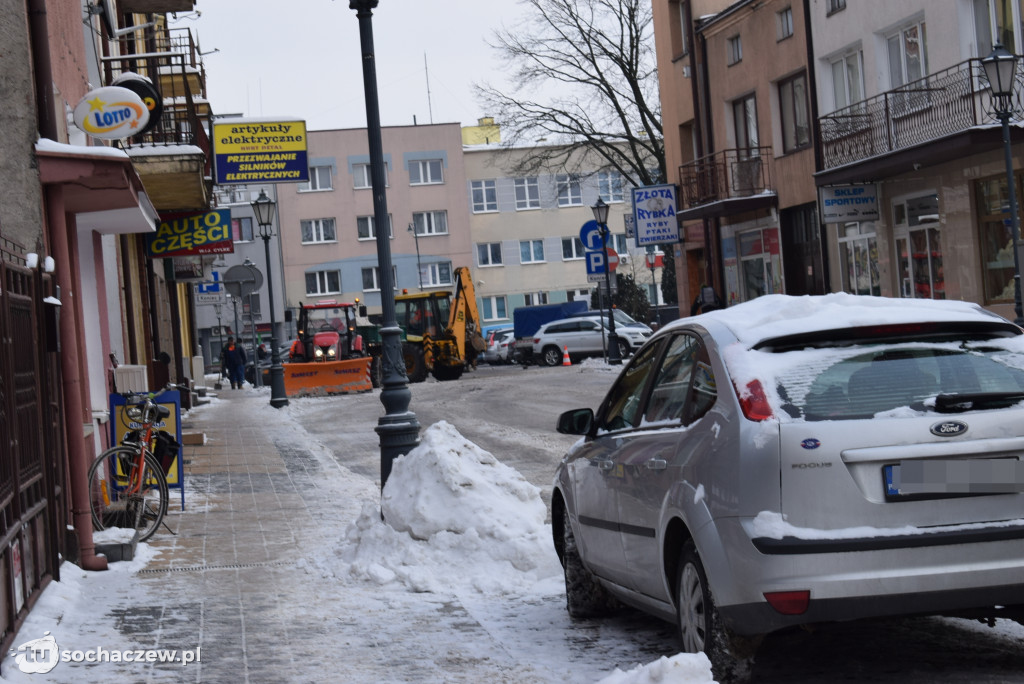 Sochaczew: akcja wywożenia śniegu z miasta