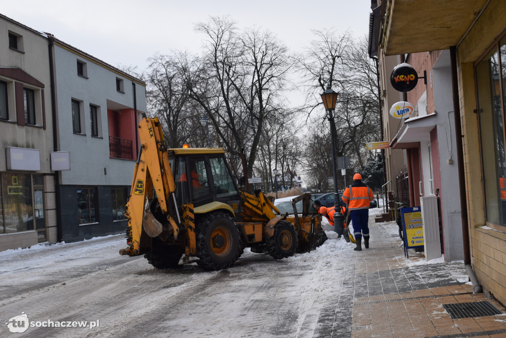 Sochaczew: akcja wywożenia śniegu z miasta