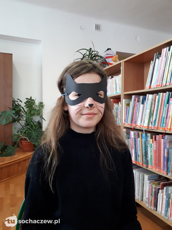 Tosia w bibliotece