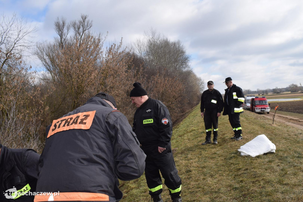 Akcja OSP z Gminy Iłów: wały przeciwpowodziowe zabezpieczone