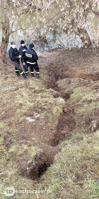 Akcja OSP z Gminy Iłów: wały przeciwpowodziowe zabezpieczone