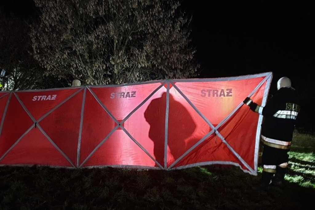 Dramat na Wiśle. Strażacy na pomoc wędkarzowi