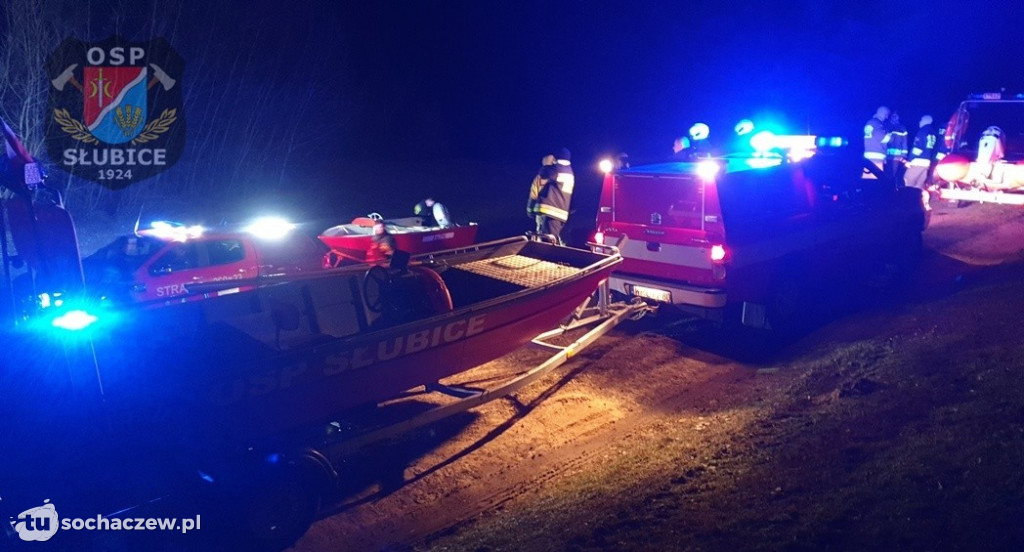 Dramat na Wiśle. Strażacy na pomoc wędkarzowi