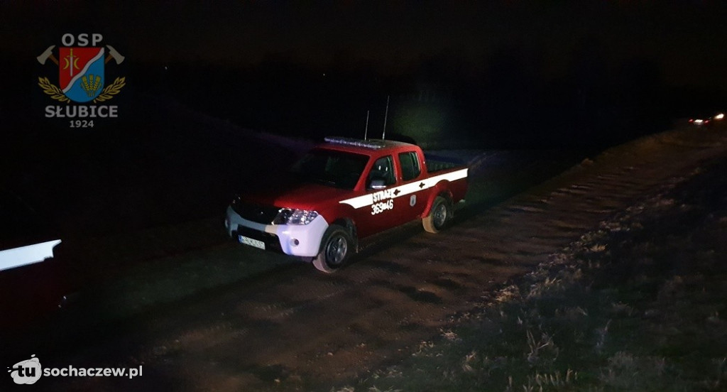 Dramat na Wiśle. Strażacy na pomoc wędkarzowi