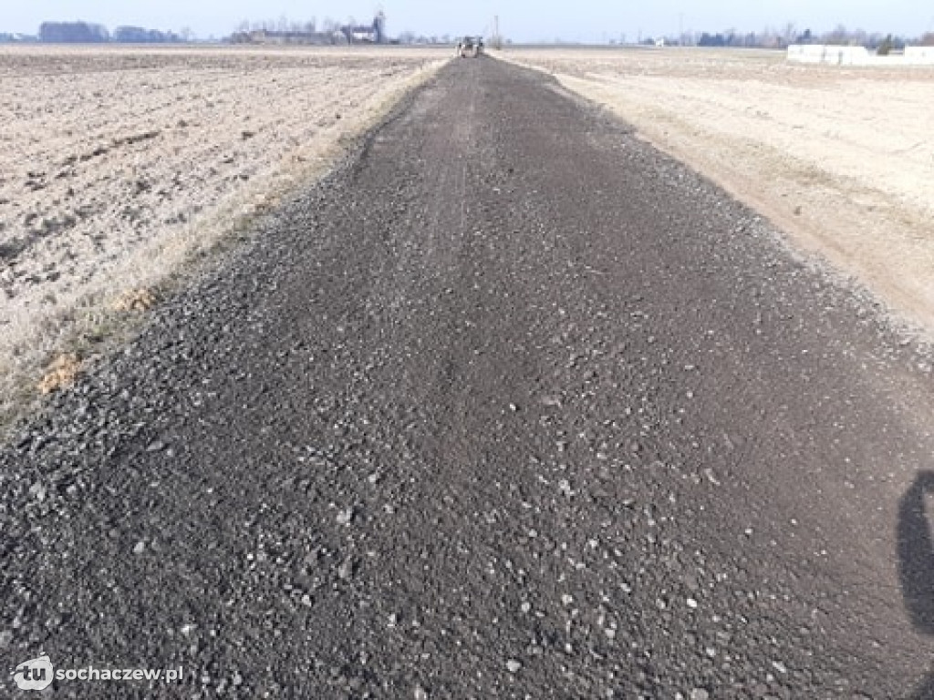  Rybno: ruszyła wiosenna poprawa nawierzchni dróg gminnych