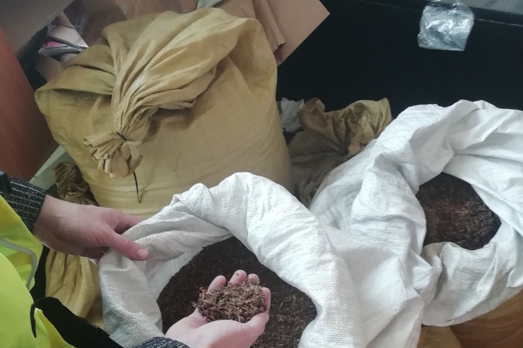 130 kg tytoniu bez akcyzy w rękach policji