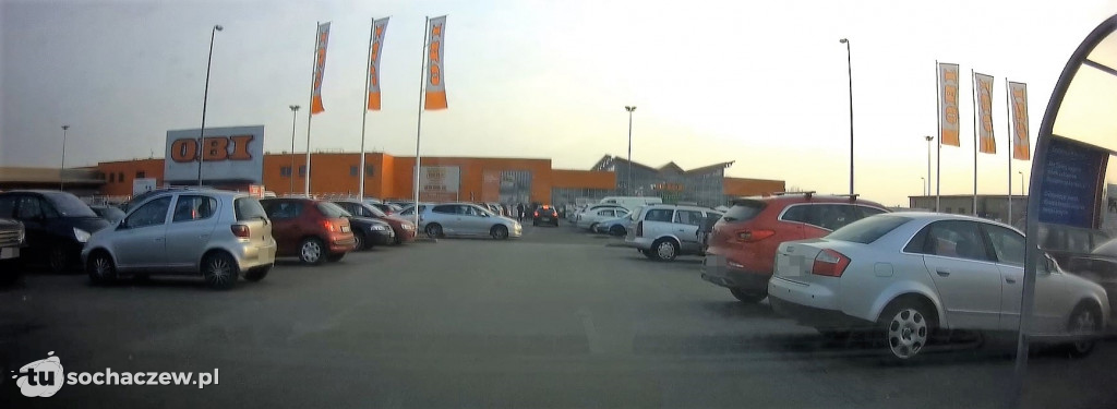 Sochaczew: na dzień przed ogólnopolskim lockdownem sochaczewianie szturmują sklepy