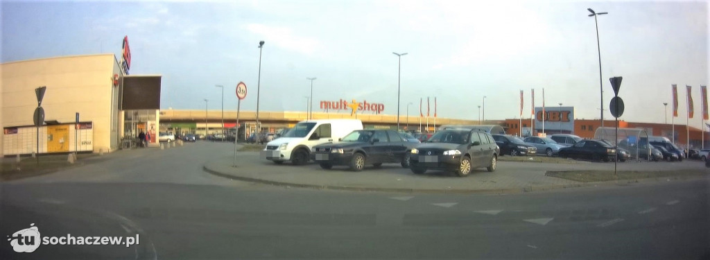 Sochaczew: na dzień przed ogólnopolskim lockdownem sochaczewianie szturmują sklepy