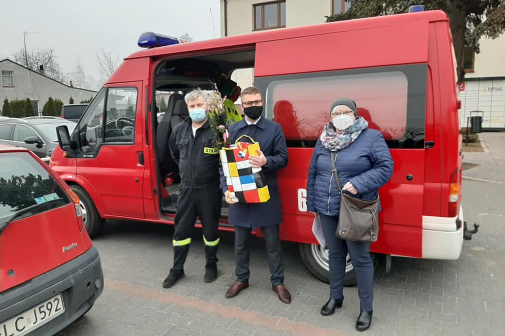 Rybno. Paczki wielkanocne trafiły do mieszkańców