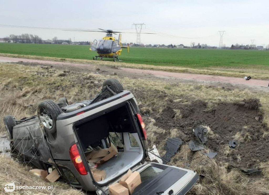 Szymanów: zderzenie dwóch osobówek. Droga zablokowana