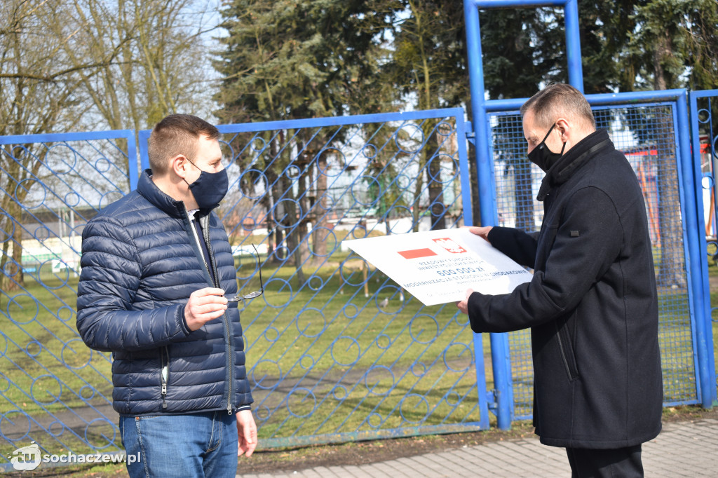 600 tysięcy na modernizację stadionu w Chodakowie