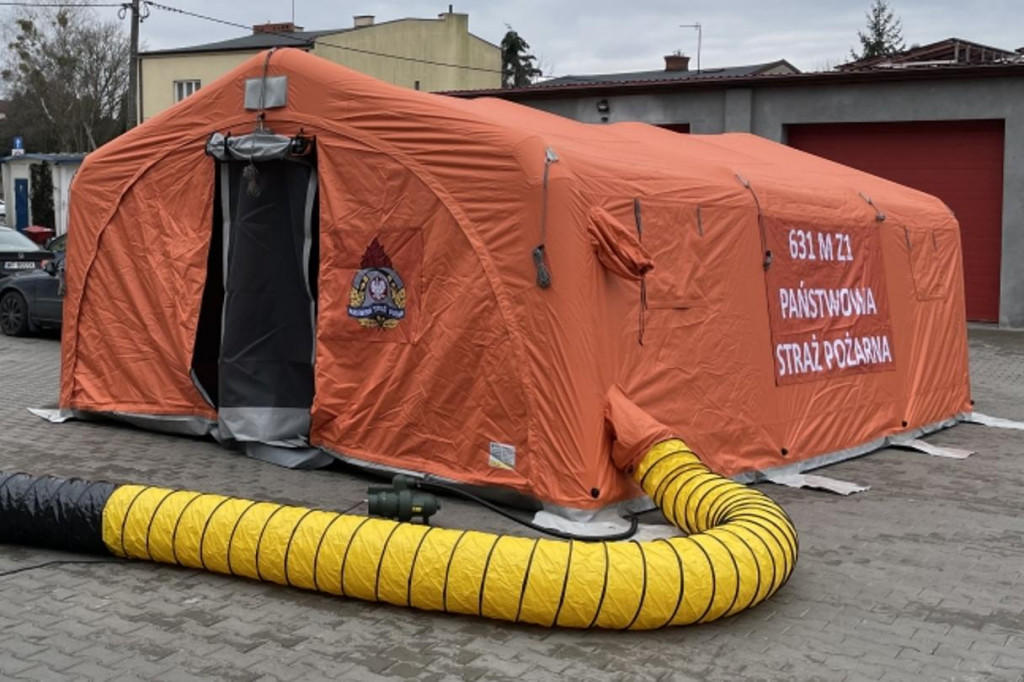 Strażacy bogatsi o namiot