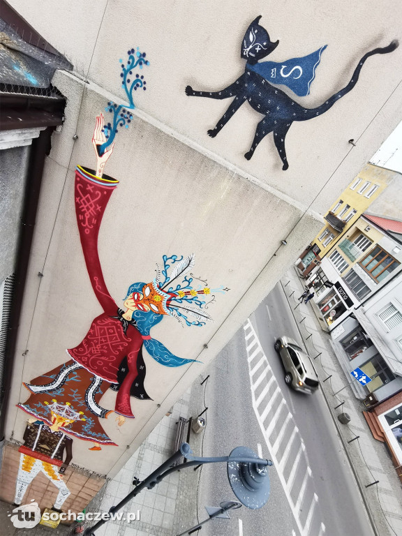 Mural na Warszawskiej. Przybyło uroku