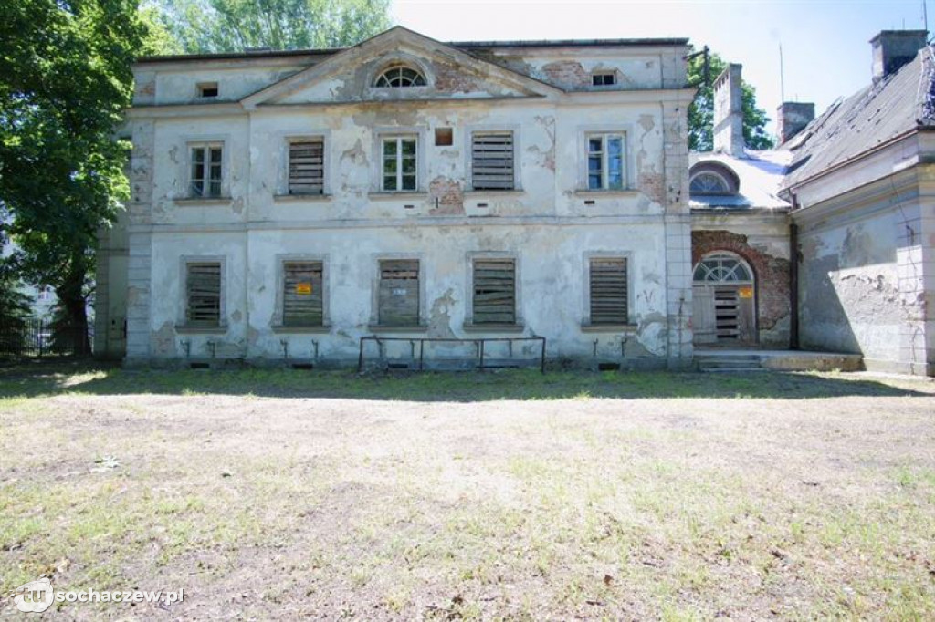 Dwór w Chodakowie na sprzedaż