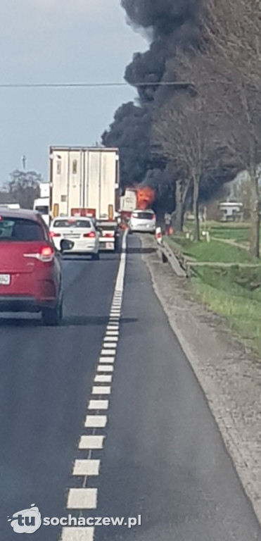 Pożar ciężarówki na DK 50 w Janowie
