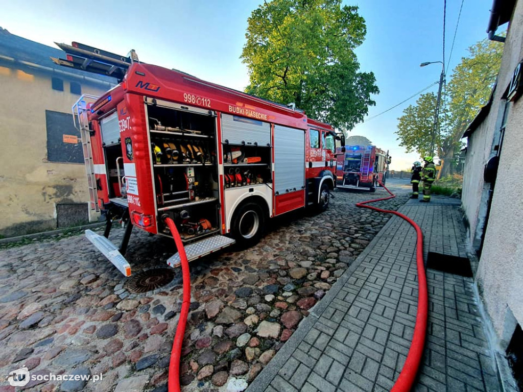 Sochaczew: pożar budynku przy Farnej