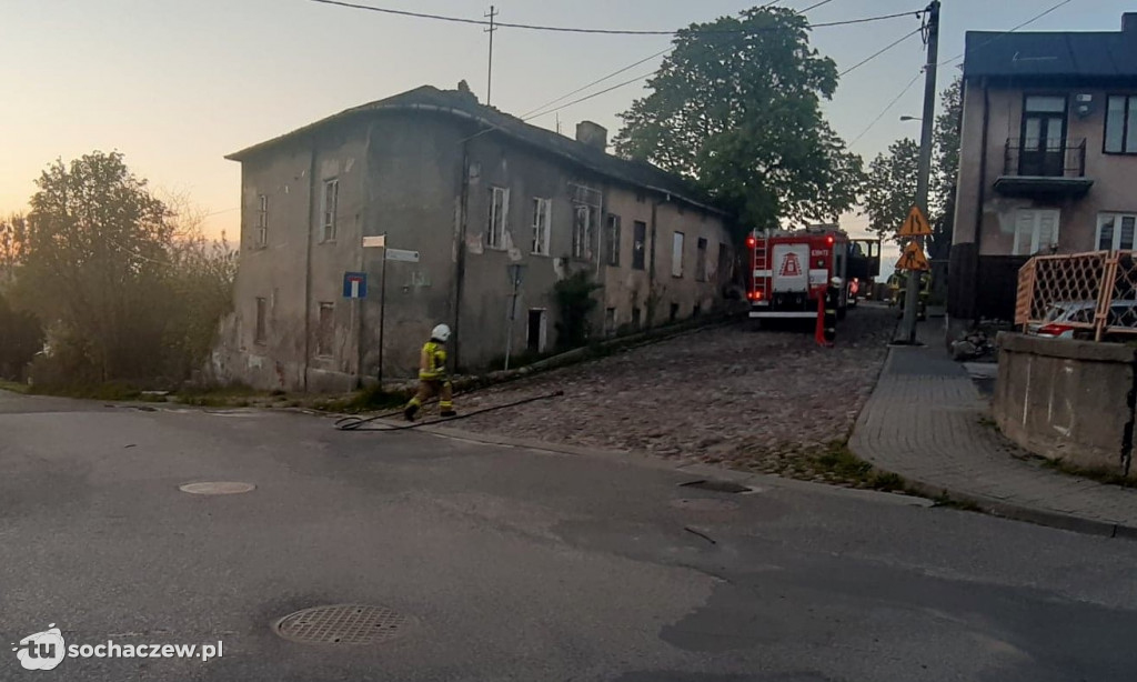 Sochaczew: pożar budynku przy Farnej