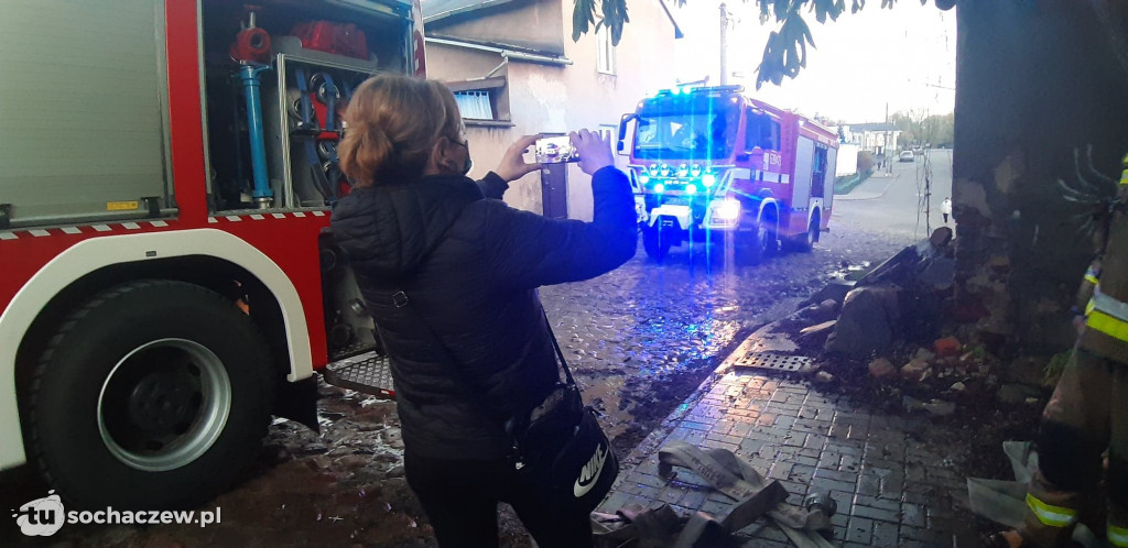 Sochaczew: pożar budynku przy Farnej