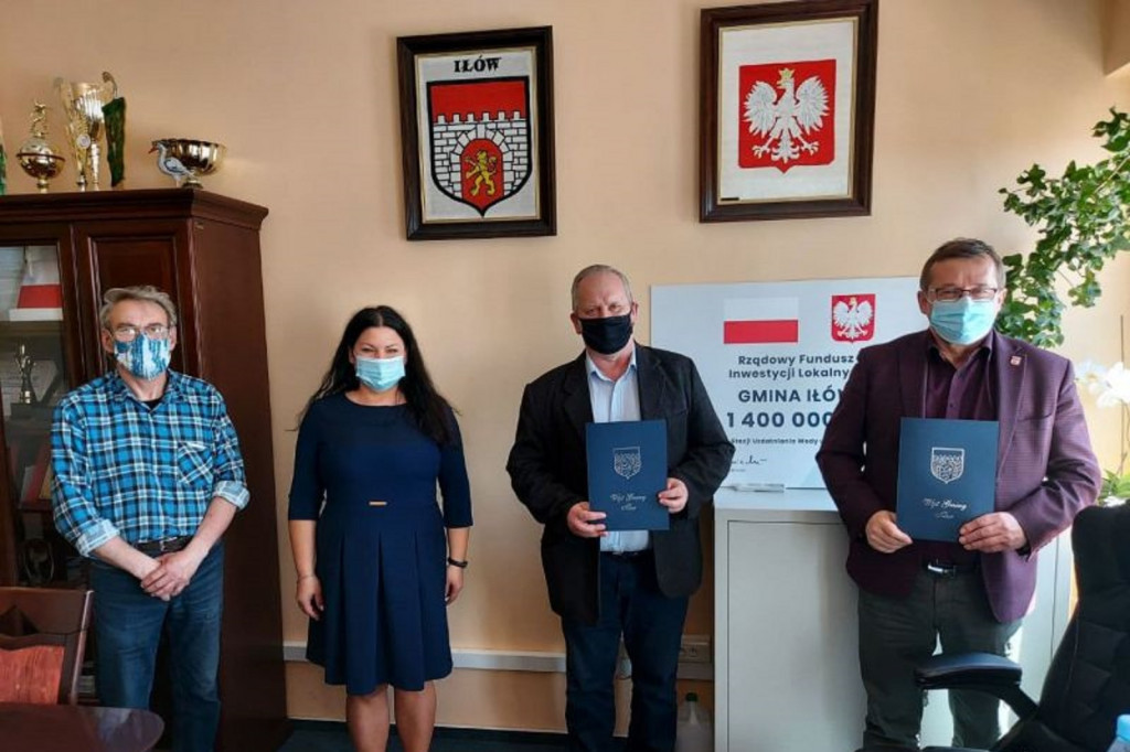 Iłów: umowa na remont SP Giżyce podpisana
