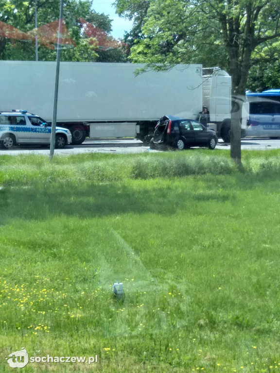 Wypadek w Kożuszkach Parcel. Kierowca forda ciężko ranny