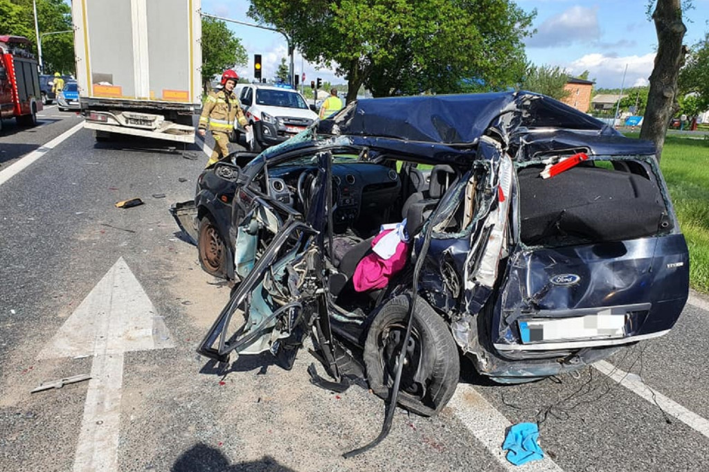 Wypadek w Kożuszkach Parcel. Kierowca forda ciężko ranny