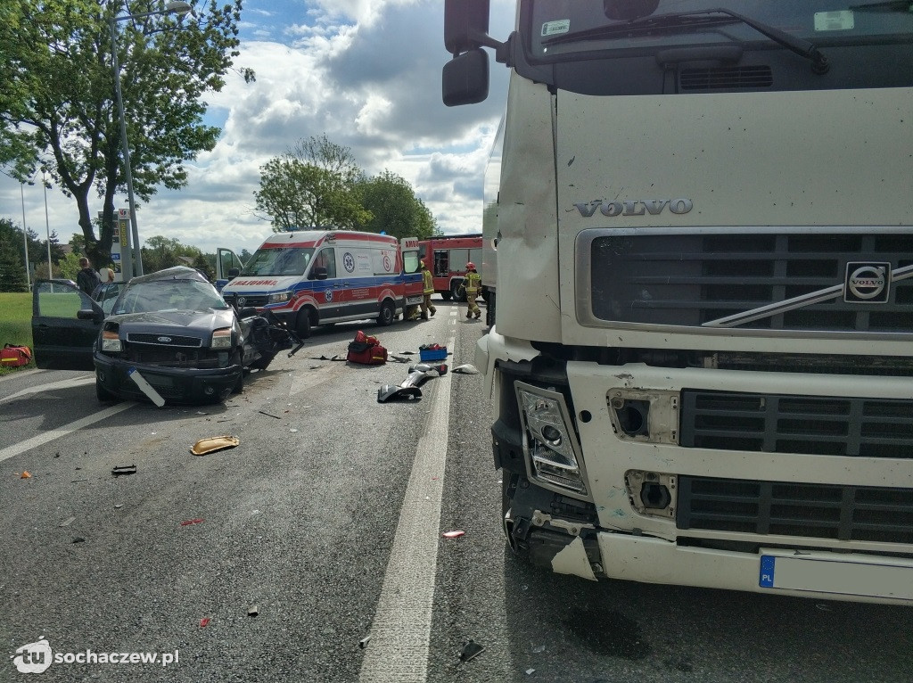 Wypadek w Kożuszkach Parcel. Kierowca forda ciężko ranny