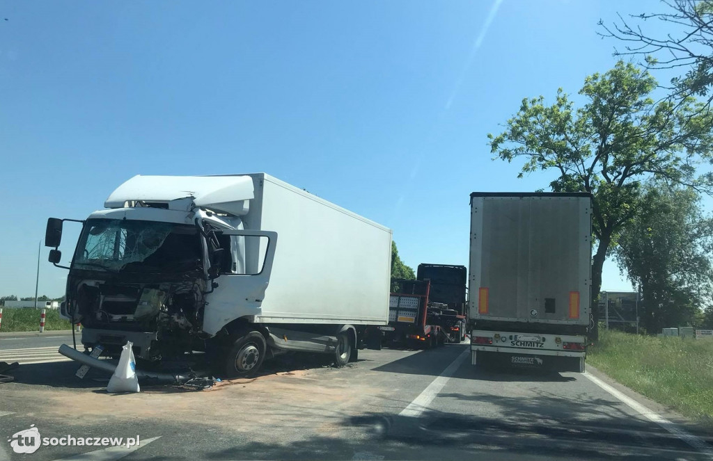 Wypadek w Topołowej, dwie osoby poszkodowane