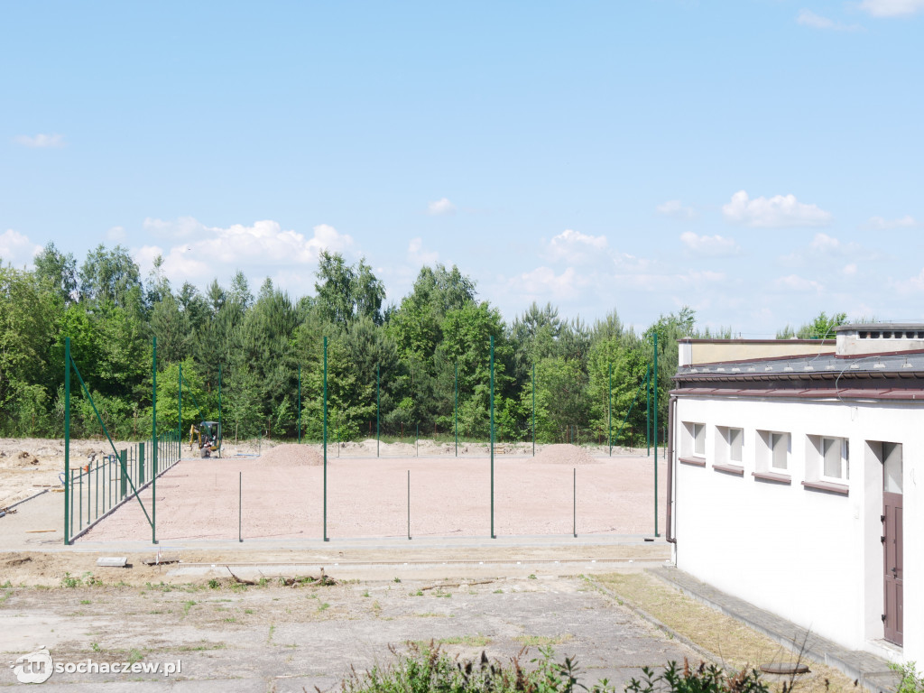 Młodzieszyn. Postępy prac przy budowie kompleksu lekkoatletycznego