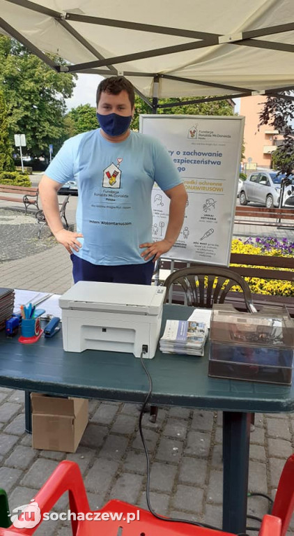 Sochaczew: ambulans Fundacji Ronalda McDonalda na placu Kościuszki