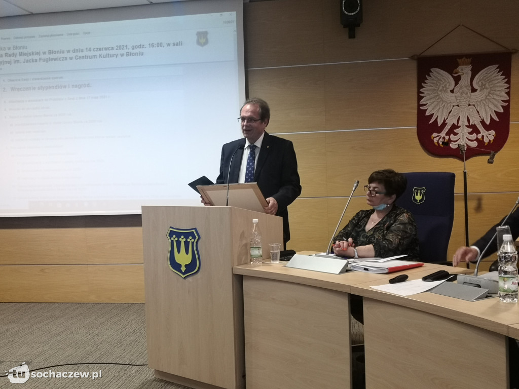 Burmistrz Błonia z absolutorium