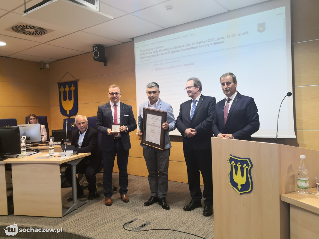 Burmistrz Błonia z absolutorium