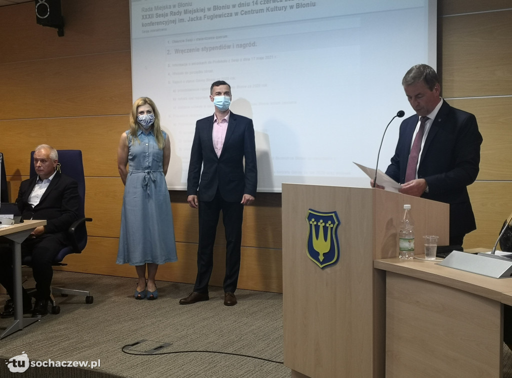 Burmistrz Błonia z absolutorium