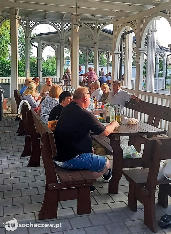 Potańcówka i biesiadowanie w Sannikach
