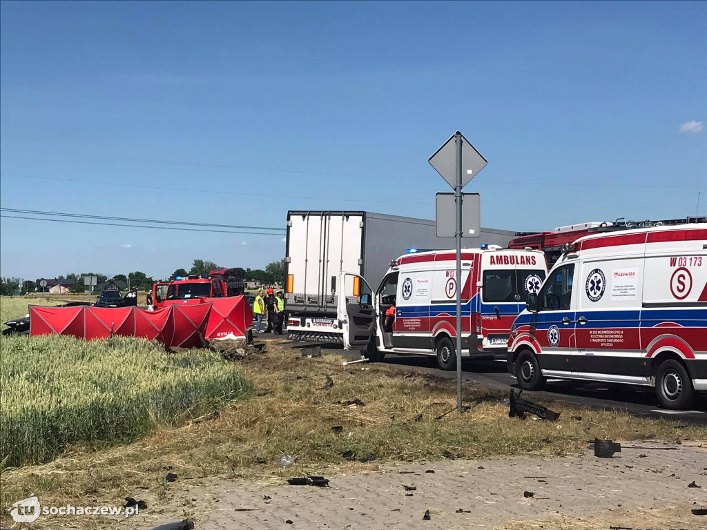 Śmiertelny wypadek w Elżbietowie. Nie żyje 5 osób