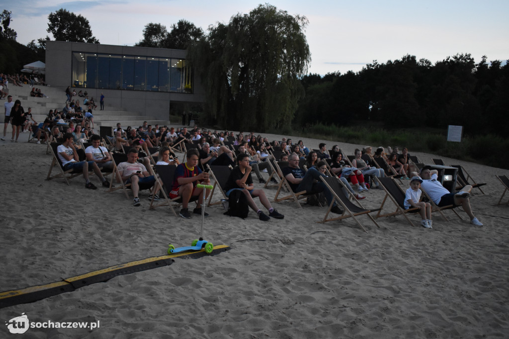 Kino Letnie 2021. Tłumy nad Bzurą