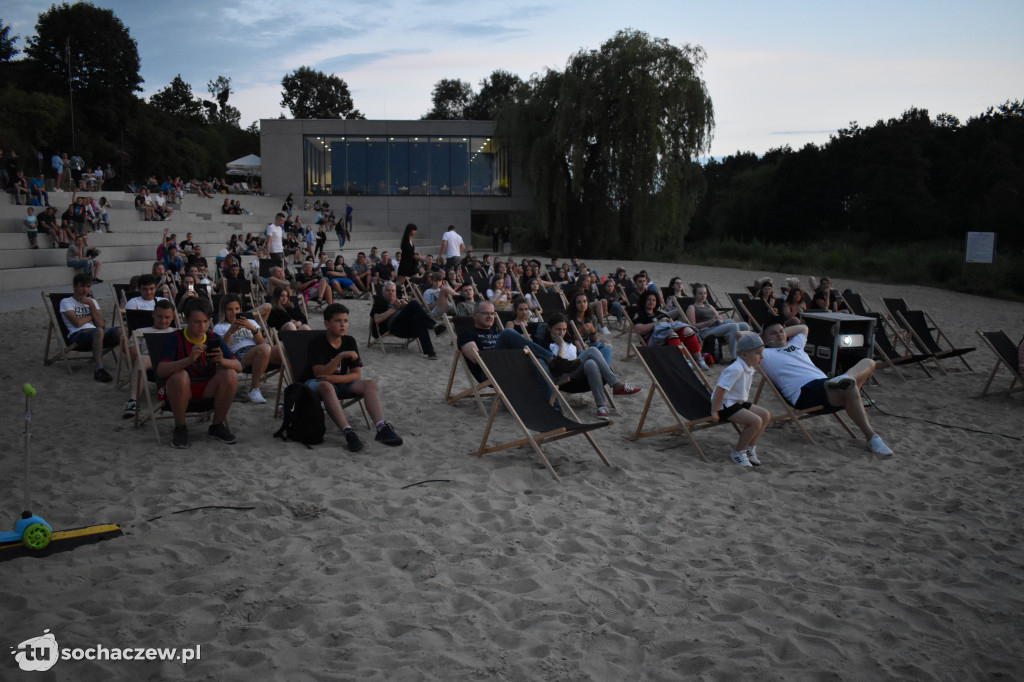 Kino Letnie 2021. Tłumy nad Bzurą