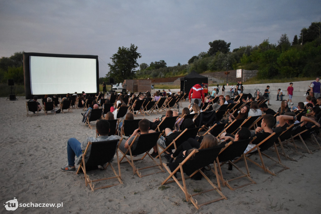 Kino Letnie 2021. Tłumy nad Bzurą