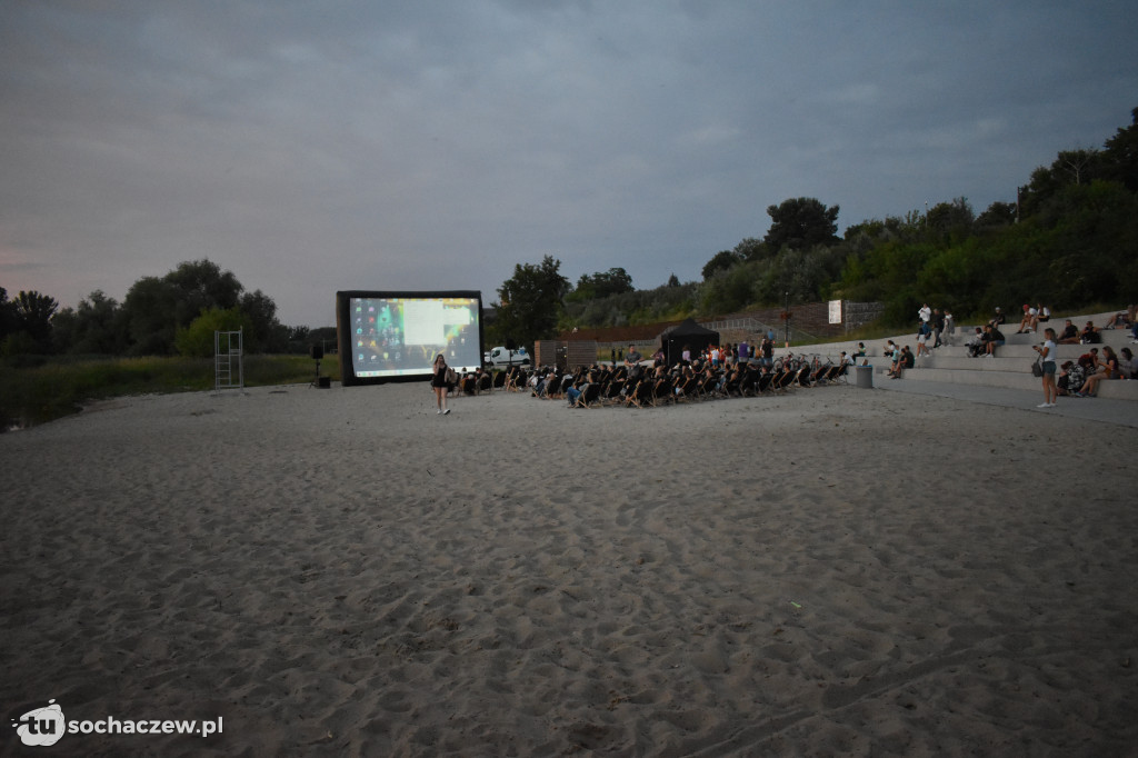 Kino Letnie 2021. Tłumy nad Bzurą