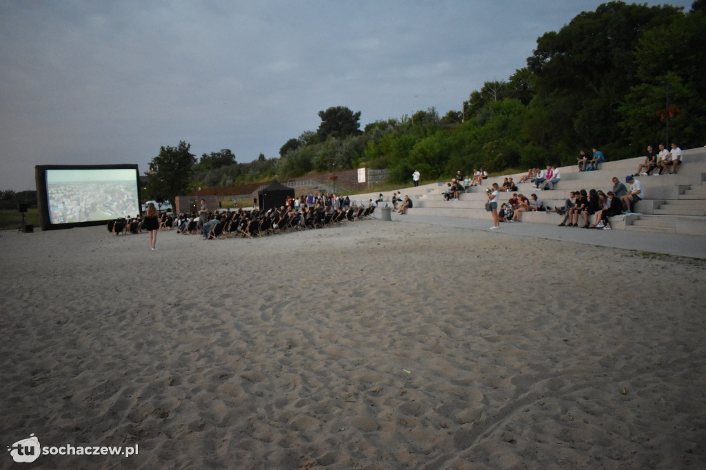 Kino Letnie 2021. Tłumy nad Bzurą