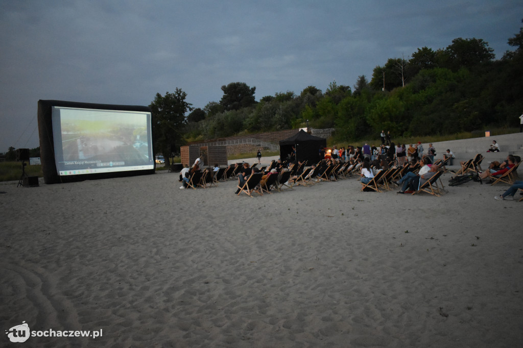 Kino Letnie 2021. Tłumy nad Bzurą