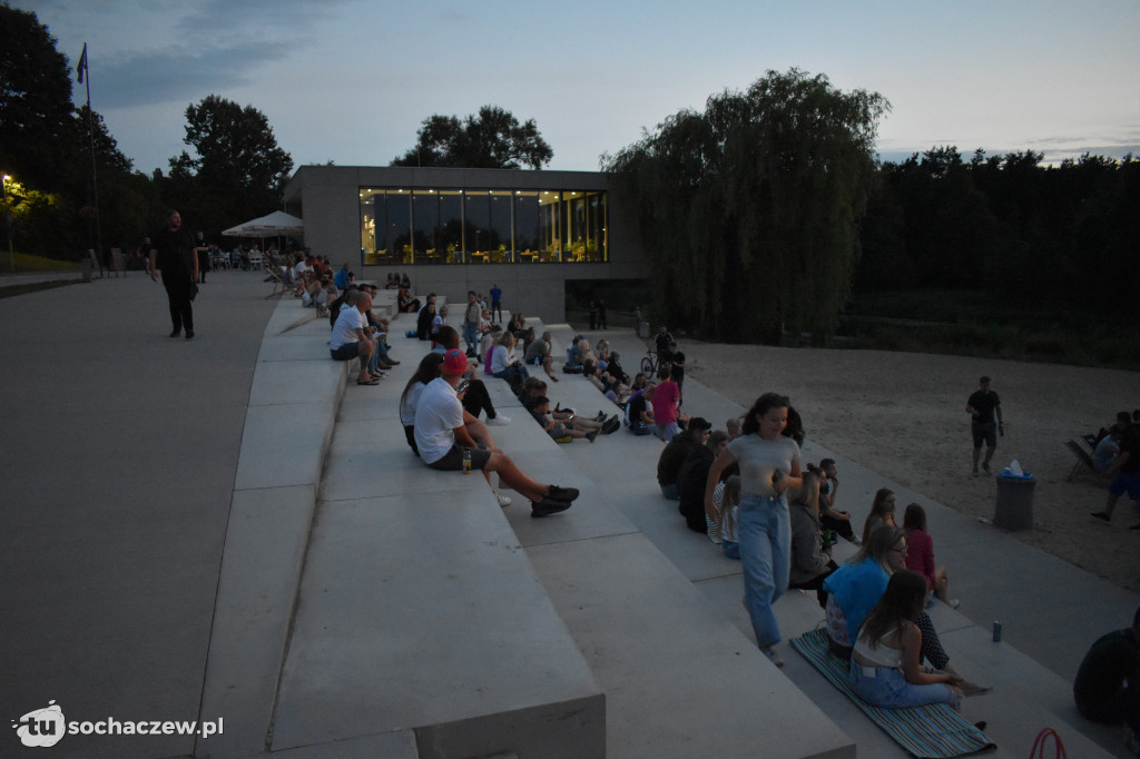Kino Letnie 2021. Tłumy nad Bzurą